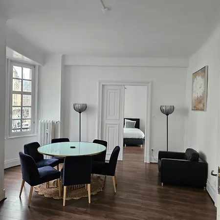 Superbe 140 M2 Plein Centre-ville De Apartment
