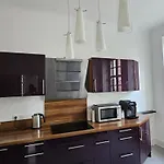 Superbe 140 M2 Plein Centre-ville De Daire